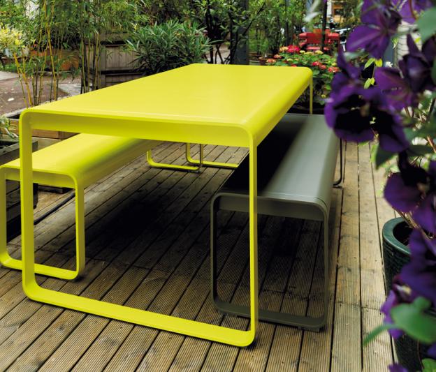 table exterieur contemporain