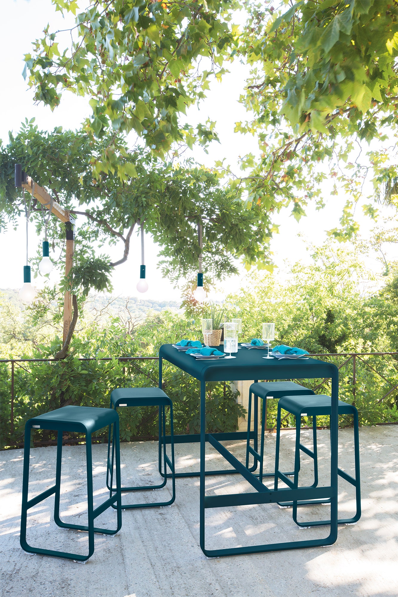 Garden high table best sale
