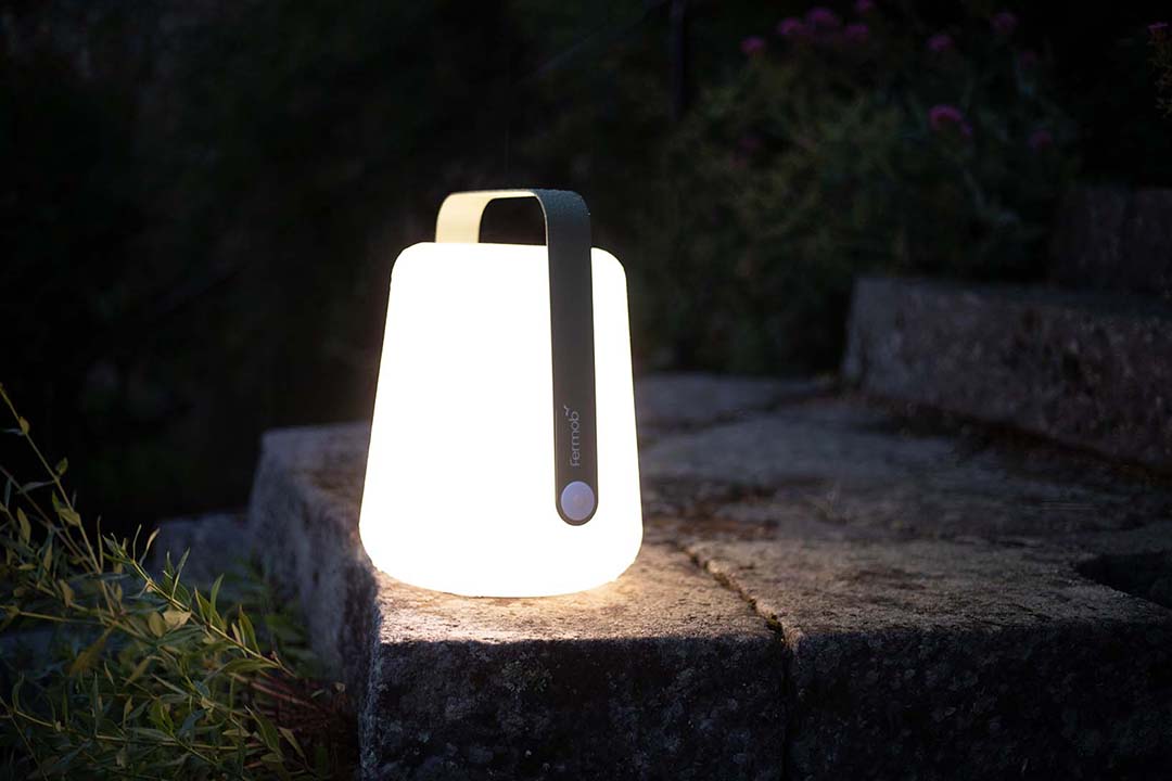 lampe nomade, lampe sans fil, lampe outdoor, lampe baladeuse, veilleuse, outdoor lamp, design lamp, mobile lamp