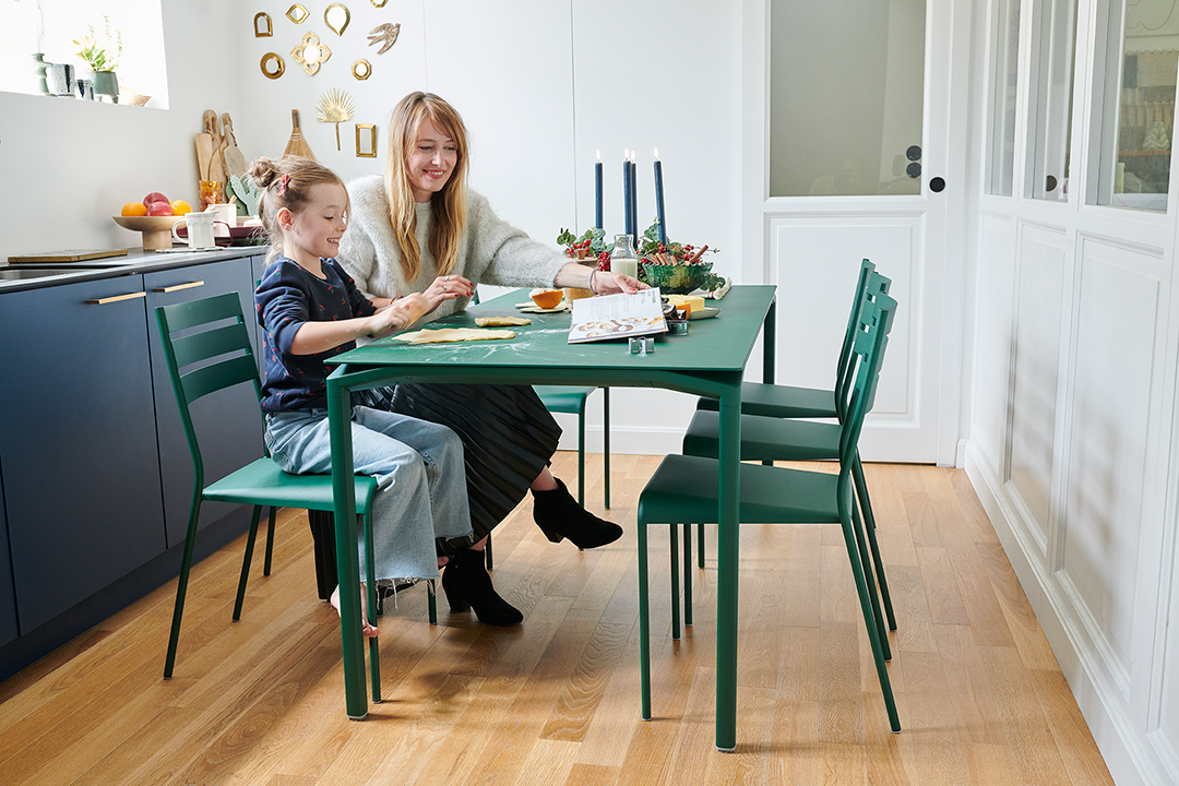 table design, table contemporaine, chaise contemporaine, chaise design, chaise de jardin, fauteuil de jardin, table outdoor