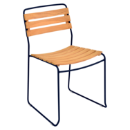chaise surprising, chaise fermob, chaise bois et metal, chaise de jardin, chaise design, chaise bois et bleu, guggenbichler