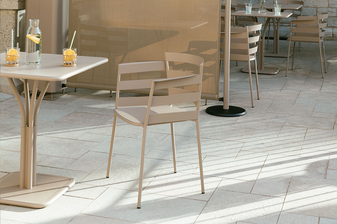 chaise design, chaise metal, chaise terrasse, terrasse restaurant